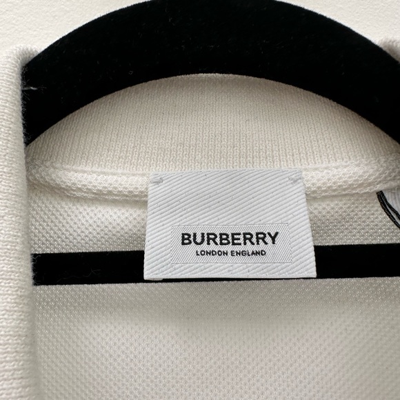 Burberry Men’s White Polo Shirt size M. Fish net design. Authentic - Picture 6 of 12